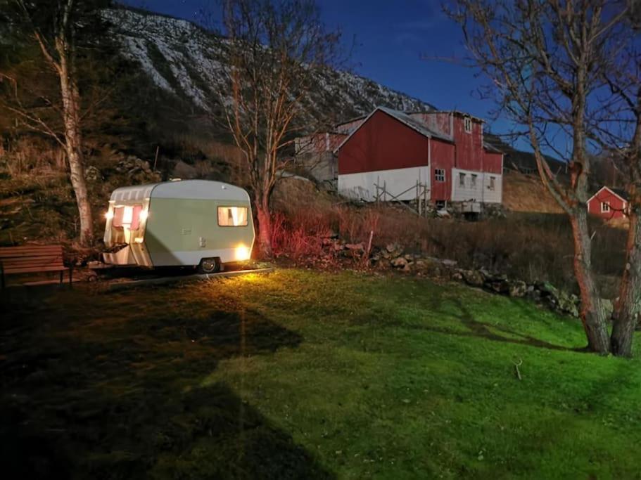 Innsletta Holiday Home Harstad Esterno foto